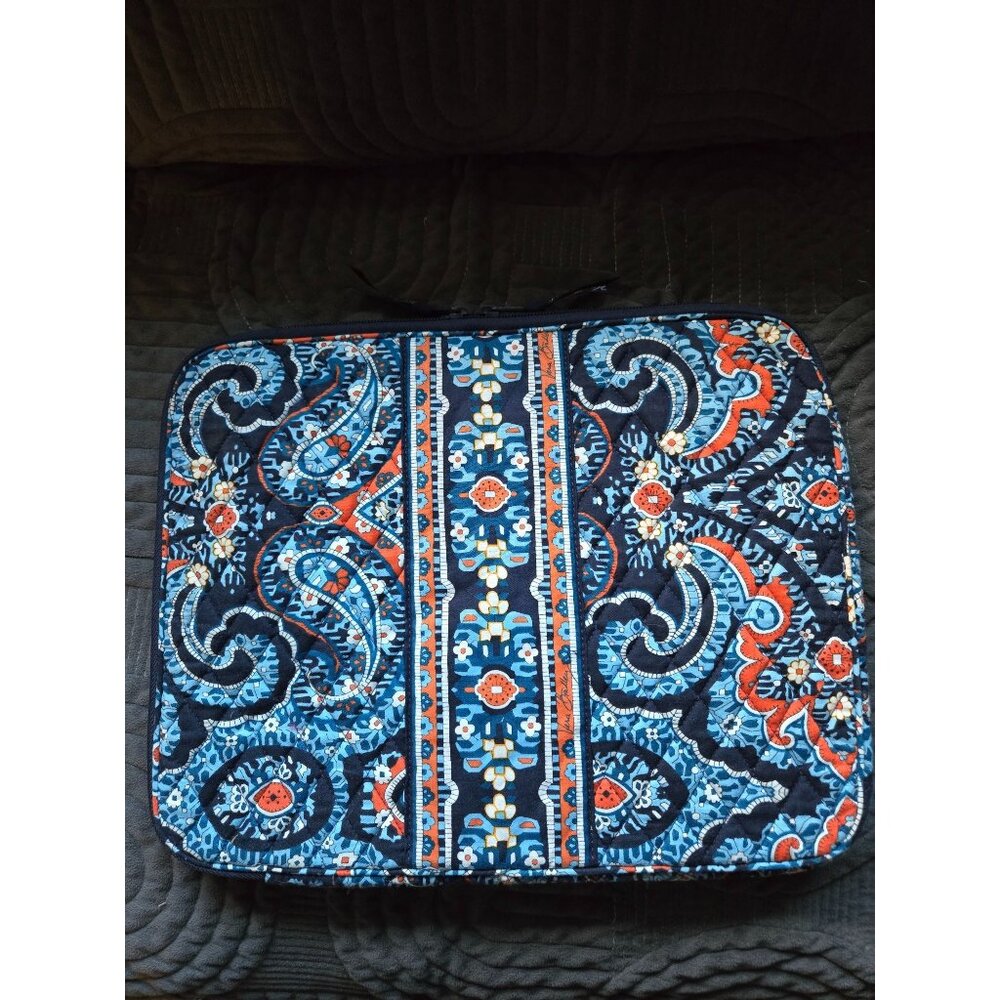Vera Bradley Quilted Laptop Sleeve In Navy Paisley Pattern With Zipper Closure